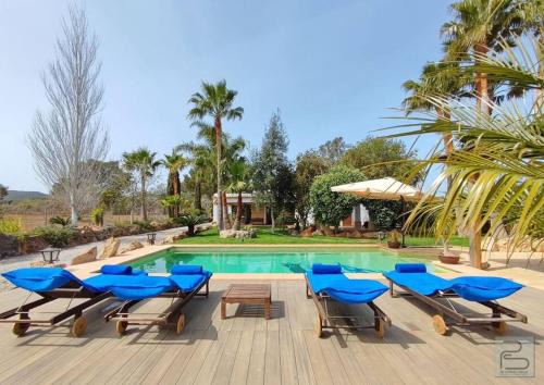 Sant Joan de Labritja House | Casa Bet con piscina y jardín.