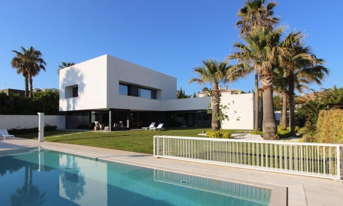Cabo Roche Villa | Casa Blanca - Fantastic designer villa with private pool near the beach
