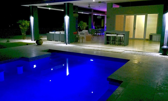 Penuelas House | Casa Blü, Beautiful 4 B/R House with pool!