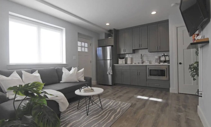 Palisades Park Apartment | Casa Bonita/25 minutes to NYC