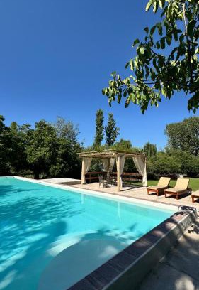 Las Rosas House | Casa Boutique con piscina y cercana a plaza de Villa de las Rosas