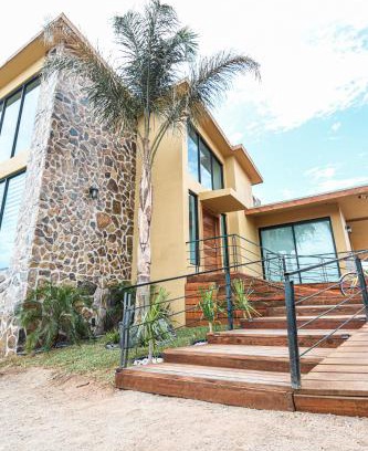 Valle de Guadalupe Villa | Casa Brisa