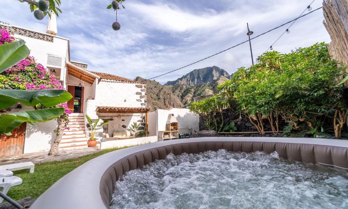 Hermigua House | Casa Buganvilla