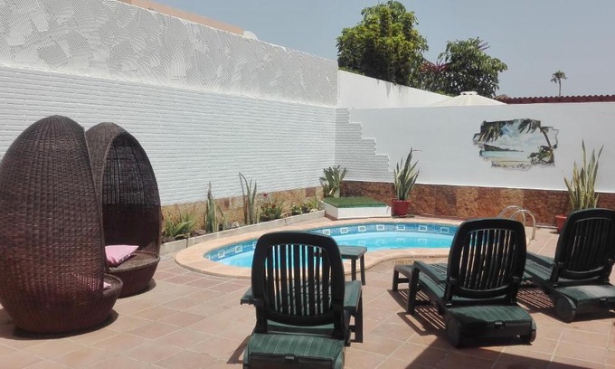 La Oliva House | Casa Burgos