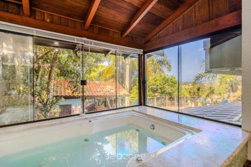 Porto da Lagoa House | Casa c/piscina e pistas de skate STM0500