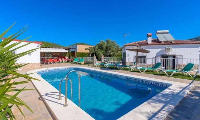 Prado del Rey House | Casa Cerrito Prado del Rey by Ruralidays