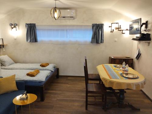 Ujbarok Apartment | CASA CHIOMEI close M1