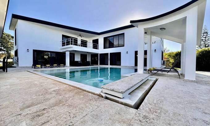 La Mulata Villa | CASA COCO-ELROY Oceanview, Premium 4 Bedroom @ Casa Linda