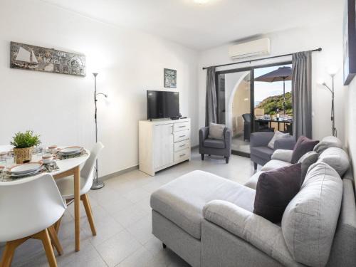 Vale de Centianes Apartment | Casa Colina Sol 611 - Seaview apartment