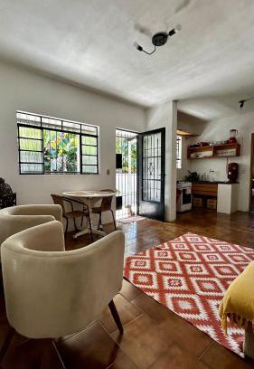 Caraguatatuba House | Casa com quintal e churrasqueira a 5min da praia