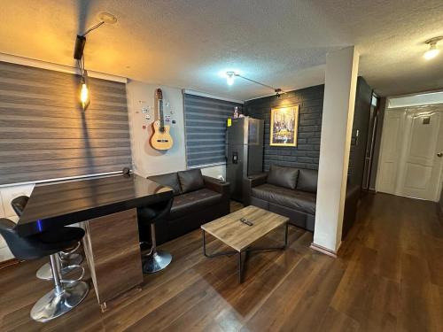 Chimborazo Province Apartment | Casa completa con patio y garage privado, cocina completa y todo lo que necesitas para tu viaje