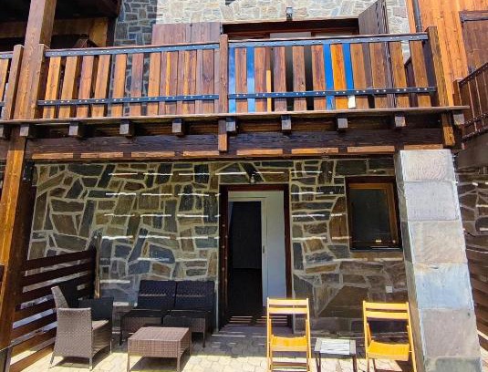 Estavar House | Casa con jardín cerca de Llívia