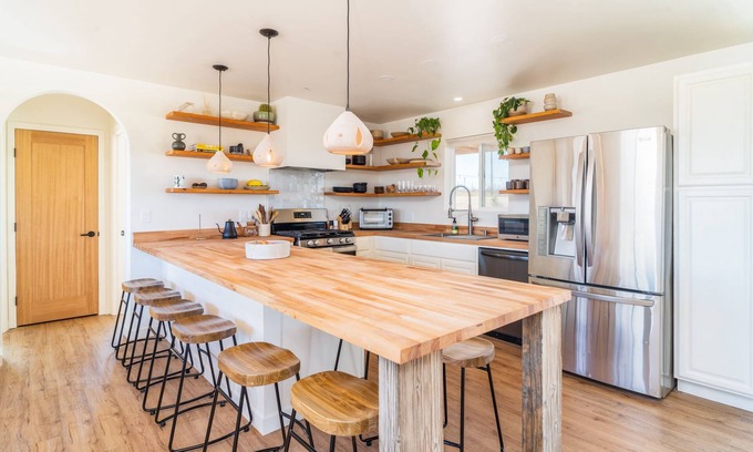 Landers House | CASA COPAL: Desert escape on 2.5 acres w/hot tub near Joshua Tree National Park