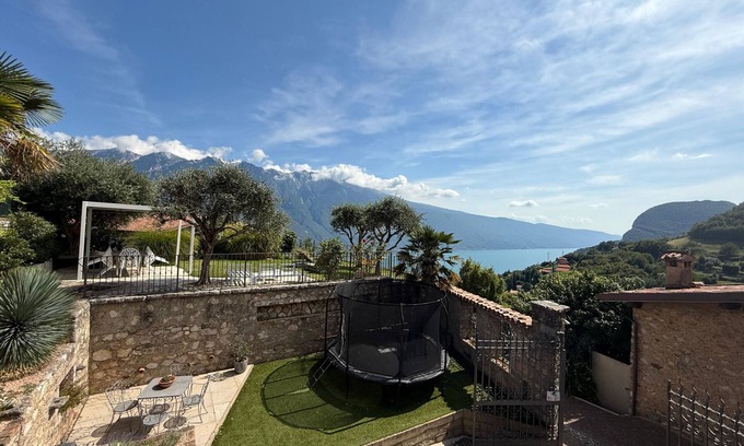 Pieve Ski Chalet | Casa Cortili Summer Lake view