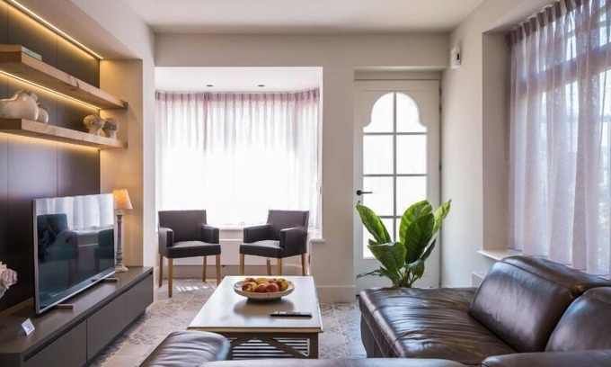 Westende House | Casa Cottage - Fully Renovated Holiday Home by the sea, for 12 guests