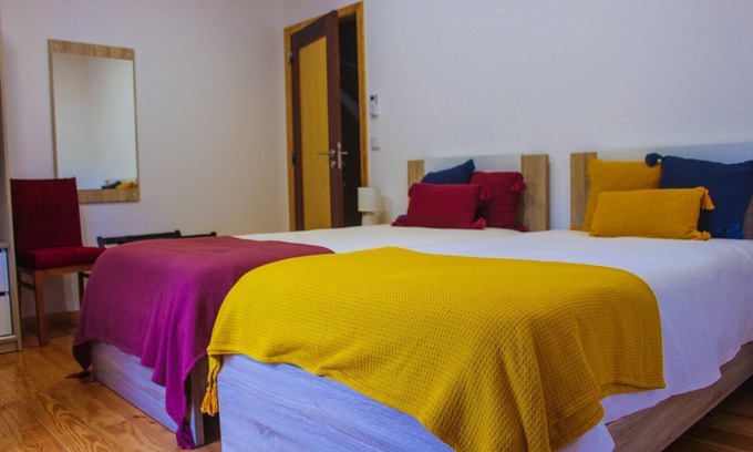 Gois Cottage | Casa de Campo Vale do Ceira, Quarto Twin. Na Bela e Pacata Vila de Góis