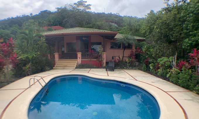 Dominicalito House | Casa De Cinema: Villa with Pool Overlooking the Pacific Ocean