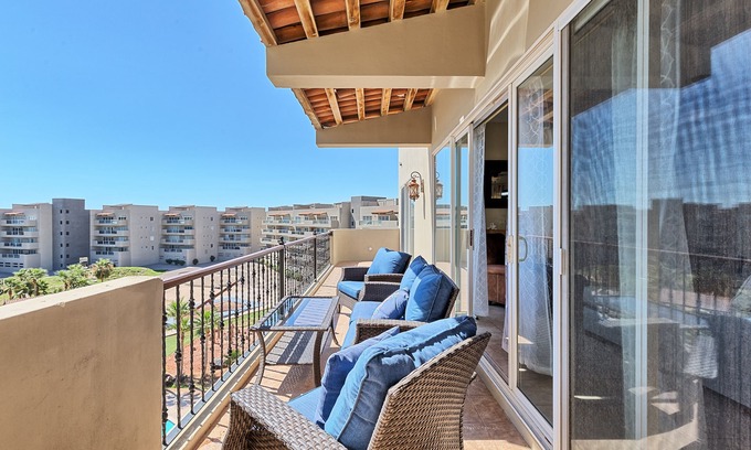 Las Conchas Condo | Casa de D'Angelo: Stunning ocean view from 4th floor with pool and hot tub