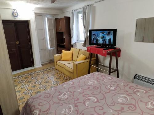 Santa Caterina Villarmosa Apartment | Casa del Centro 2P