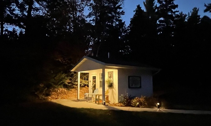 Manistique House | CASA DE MARC MARC GETAWAY Peaceful surroundings.n