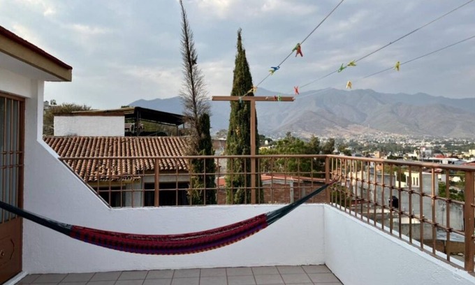 Oaxaca House | Casa De Marte in Historic Oaxaca! -Pet-friendly and rooftop patio-