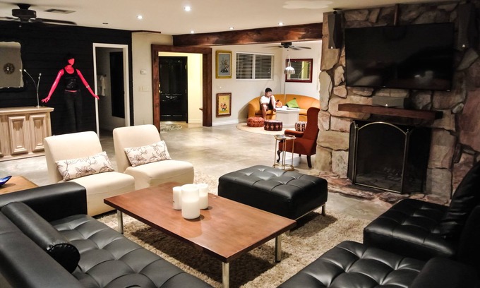 Spring Valley Villa | Casa de Mi Padre sleeps 12