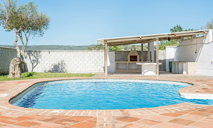 Barbate House | Casa de Piedra with magnificent 50 meter swimming pool.
