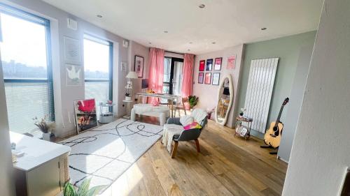 Elephant and Castle House | Casa Del Amor