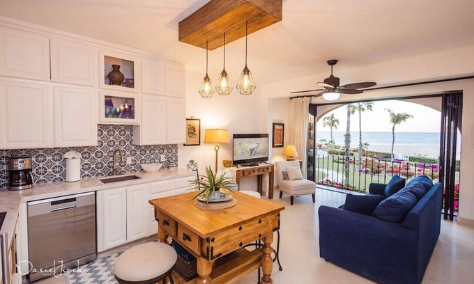 San Jose del Cabo Condo | Casa Del Mar Dorado I06 1 Way Lux Transportation