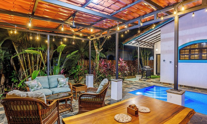 Hills of Esterillos House | Casa Destino - Private community with pool