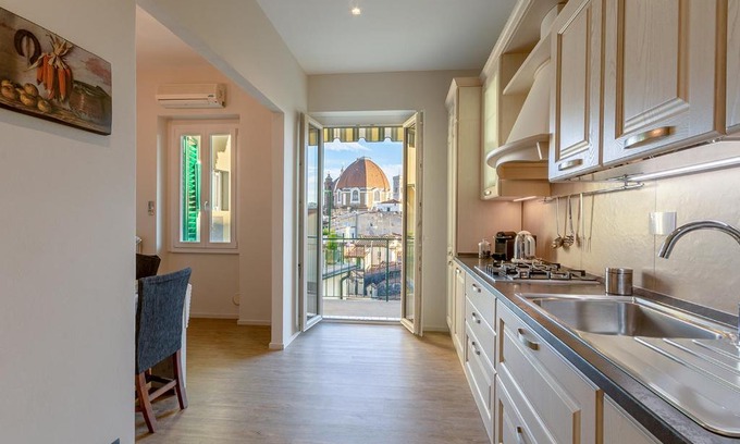 Santa Maria Novella Apartment | Casa di Paola - terrace with view in Florence