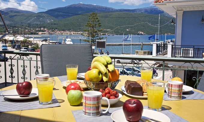 Sami Apartment | Casa di Vito: Elegant, seaview, town center home