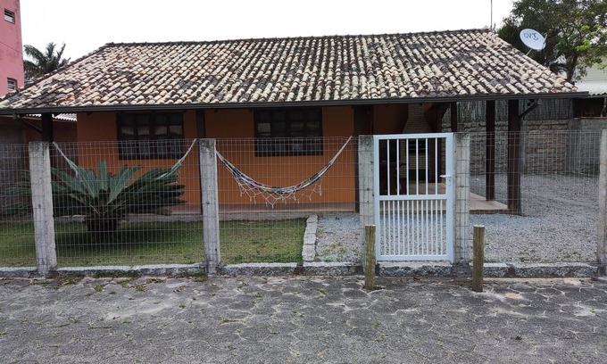 Guarda do Embau House | Casa do Marquinho - Air Cond., Cable TV and Internet