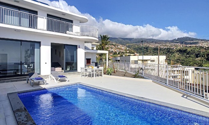 Estrela da Calheta Villa | Casa dos Amores by LovelyStay