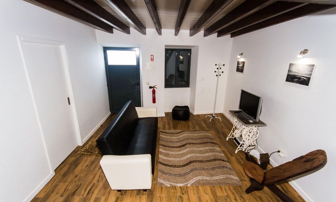 Pico da Pedra House | Casa dos cedros, 7km from Ponta Delgada with the possibility of a car