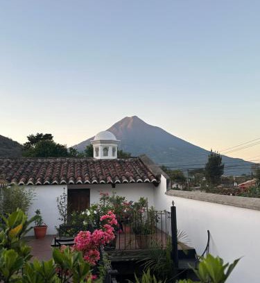 Antigua Guatemala Bed & Breakfast | Casa Elena