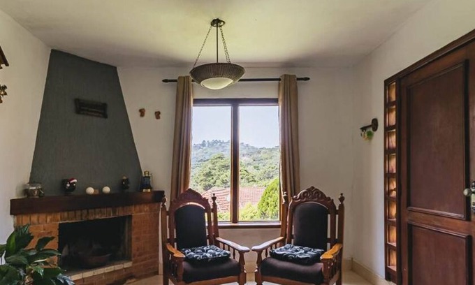 Campos do Jordao House | Casa em Campos do Jordão com Lareira