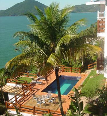 Toninhas Villa | Casa em condomínio com vista para o mar na Ponta das Toninhas - Ubatuba