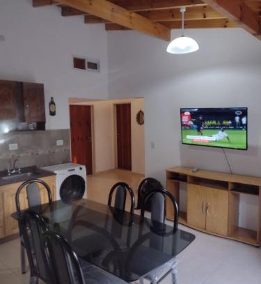 Jose Marmol Apartment | Casa en Jose Marmol con entrada individual