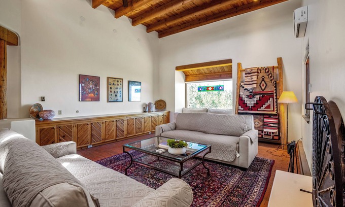 Chupadero House | Casa Encantado | Secluded Retreat & Views