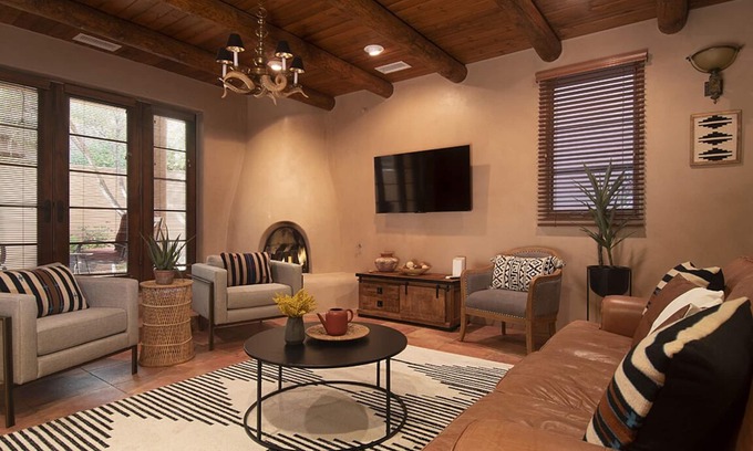 Downtown Santa Fe Condo | Casa Esperanza | Elegant 2BR Walk to Santa Fe Plaza