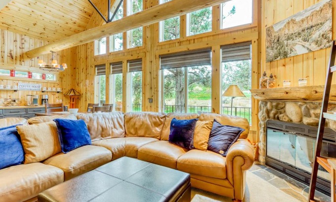 Redmond Ski Chalet | Casa Feliz at Eagle Crest