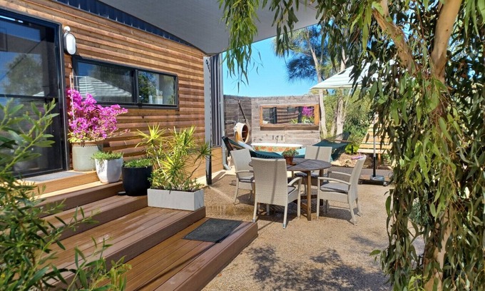 Maslin Beach House | Casa Feliz - Tiny Home