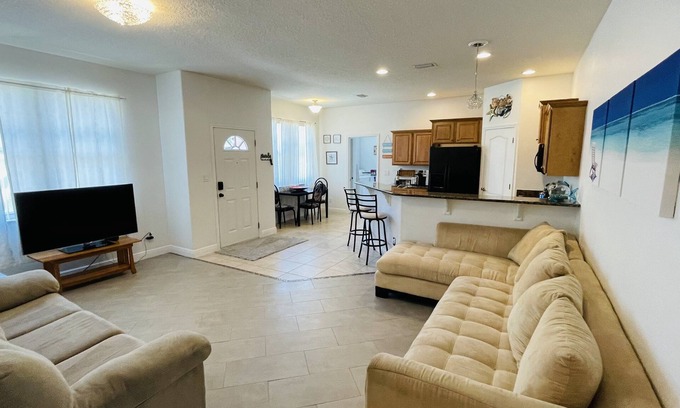 Port Canaveral House | Casa Flamingo on Florida’s Space Coast🦩