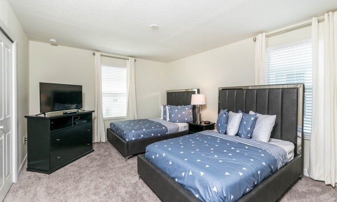 Davenport Apartment | Casa Floridian Beautiful 6 Bedroom Pool Home!