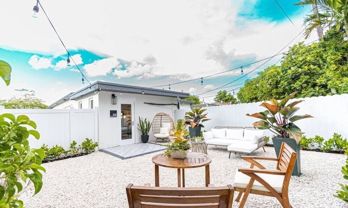 Miami Shores Apartment | Casa Fortim Studio + private + large patio