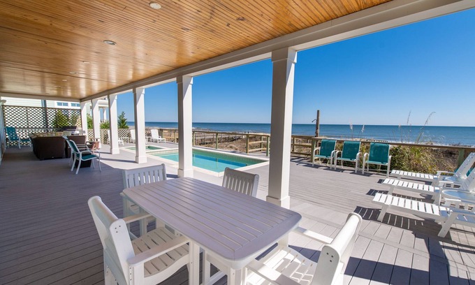 North Litchfield Beach House | Casa Fortuna II -Beachfront-Pool and Spa
