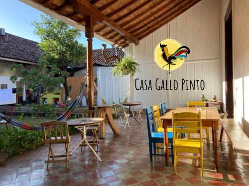 Granada House | Casa Gallo Pinto
