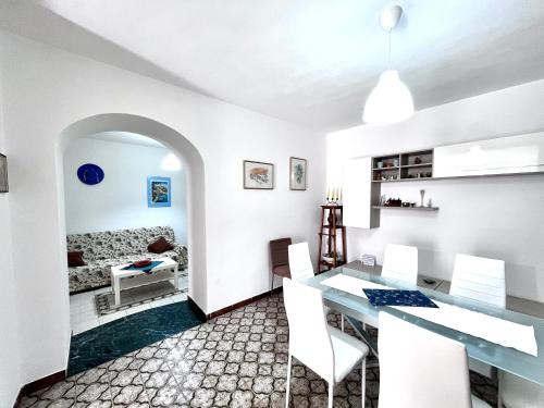 Carloforte Apartment | Casa GIOIA nel cuore di Carloforte; Wifi e AC