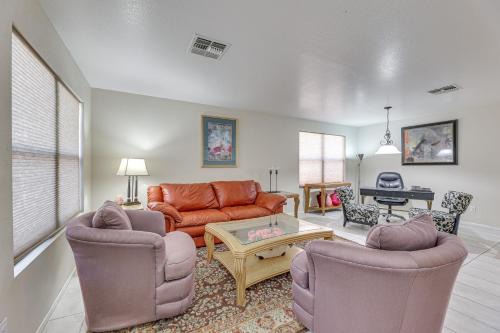 Casa Grande House | Casa Grande Home Near Golf, Dining and Shops!